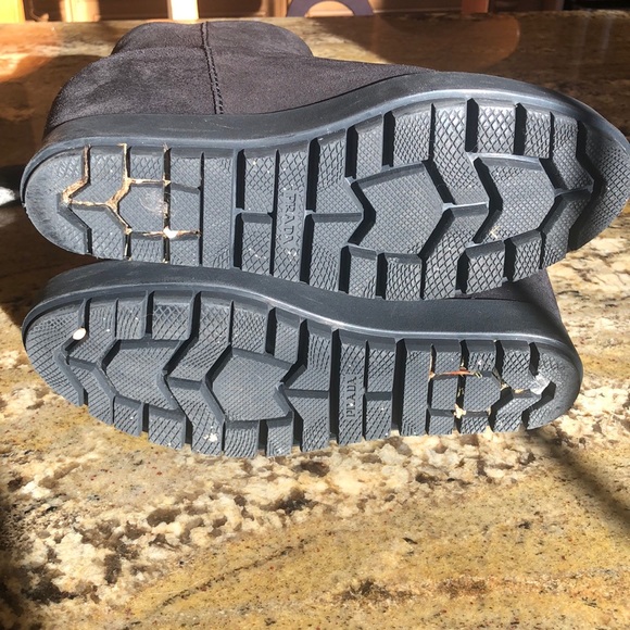 Prada size 5  suede wedge booties. Great condition - Picture 7 of 8